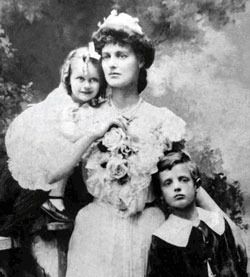 Countess Markievicz with her children